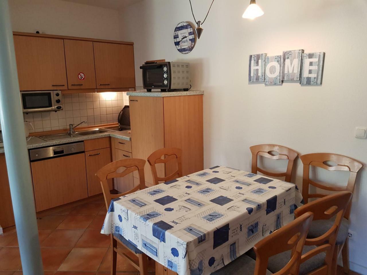 Ferienwohnung 4 Im Haus Am See Mit Wintergarten Und Terrasse Seedorf  ห้อง รูปภาพ